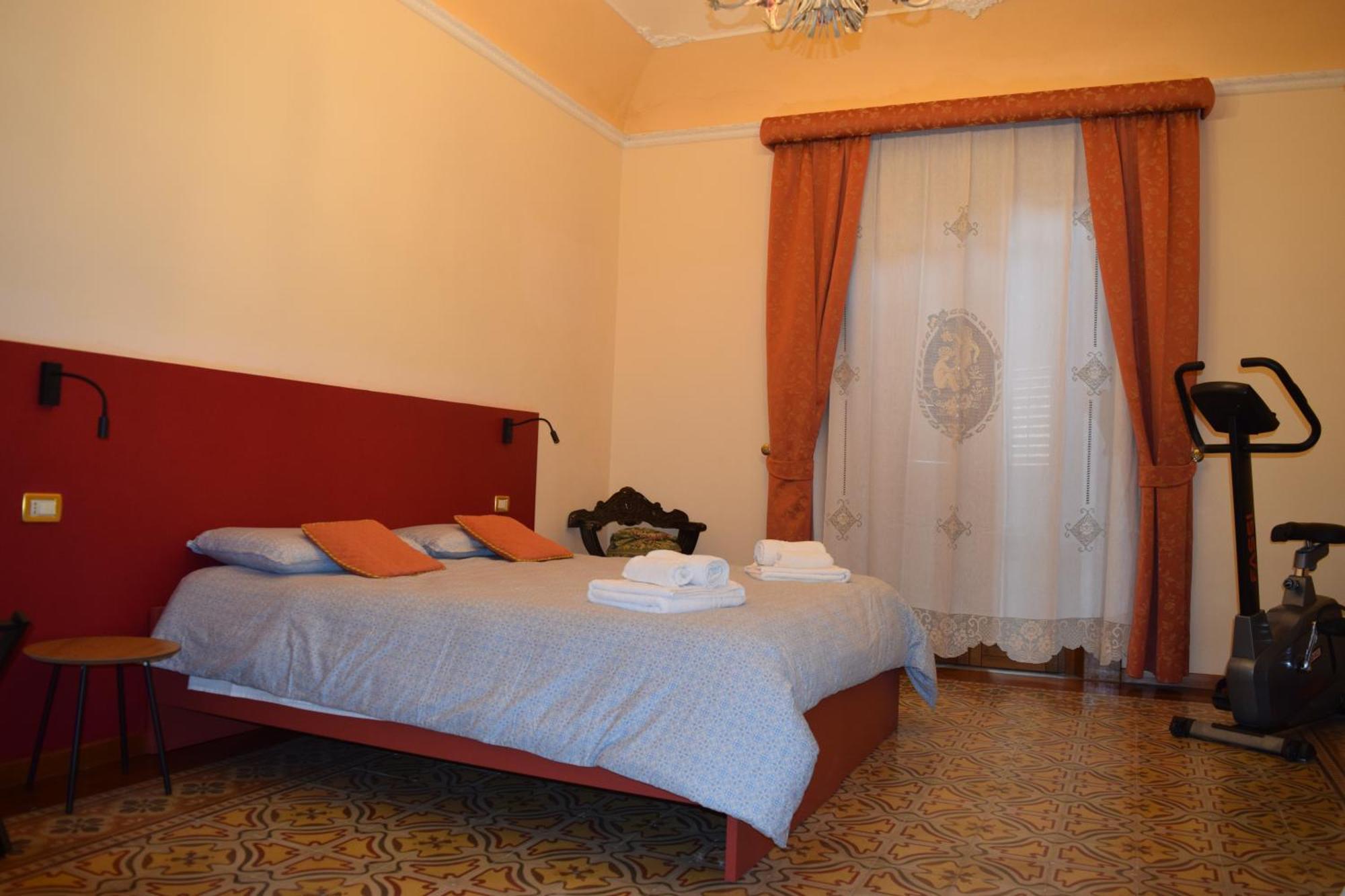 Vespri 15 Apartments Trapani Esterno foto