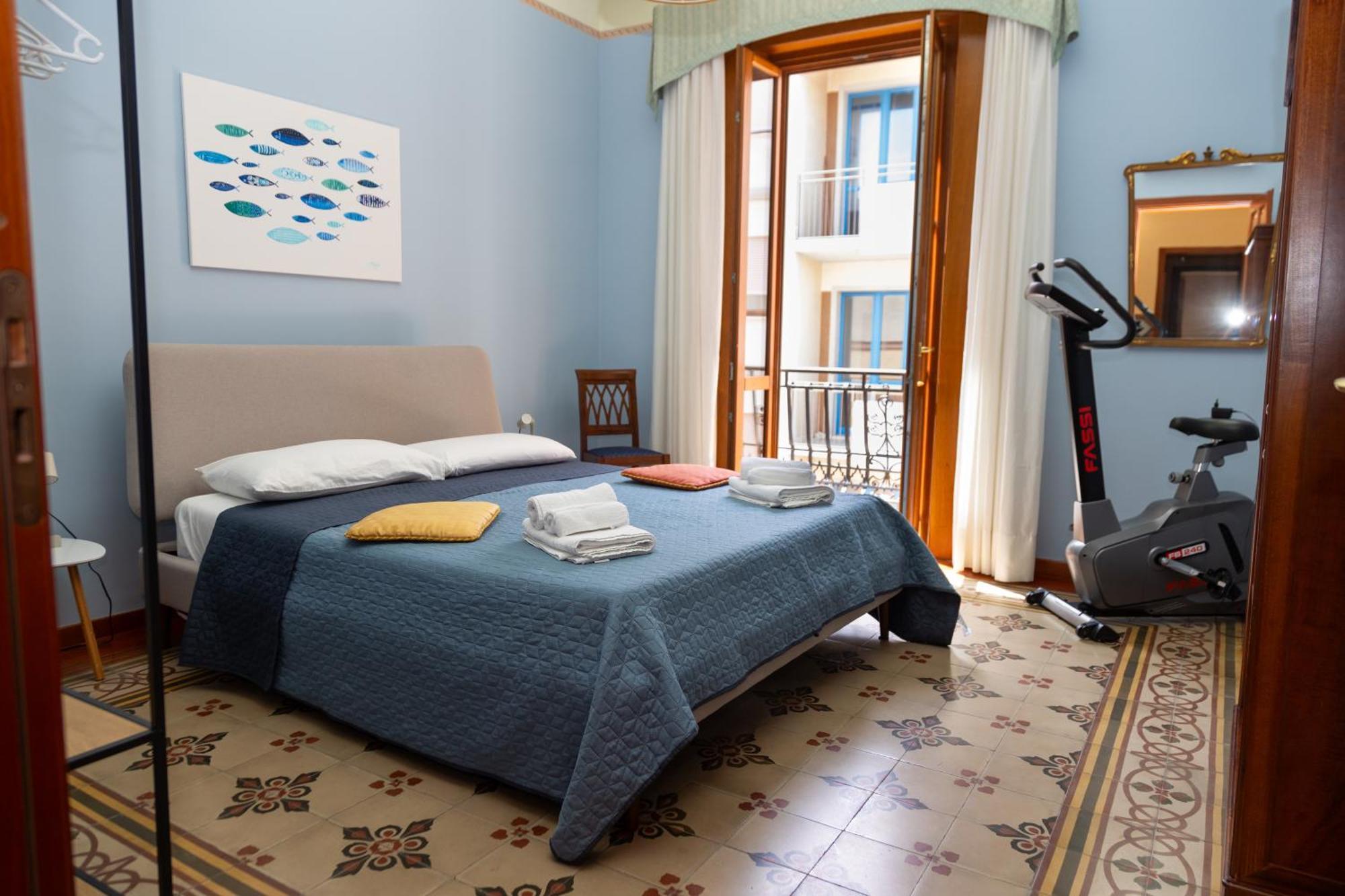 Vespri 15 Apartments Trapani Esterno foto